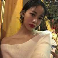 “后来的你看不清世间的凉薄尊严的四处践踏... 生于忧患，死于安乐。