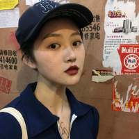我曾喜欢你 笨拙而热烈 飞过来我的你，就像玫