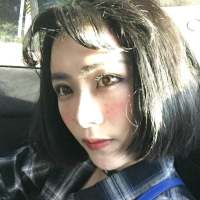 山远始为容 心里可以孤独，但骨子
