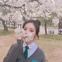 没有翅膀的囚鸟. 生活越来越压抑，你变