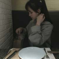 精选女头. 思绪在夜里挣脱，纪念