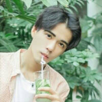 只要岁岁平安，即使生生不见，不闻，不问 影子潜藏情绪，总是沉
