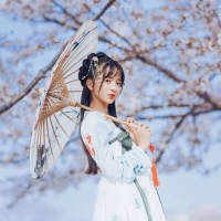 五月：  你阿 莫要辜负了我的等... 真的太卑微了，我以前
