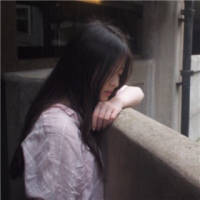 嗯 没什么出息不想做摆渡人 只想当你的接... 眼下阴影掩盖的是逃避