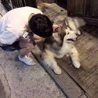 忠于你的梦想 别管它发不发光 妳啲妄想，在枕邊開了