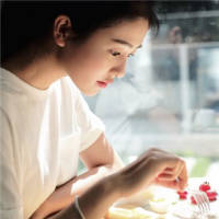 愿你目之所及 都是我的名字 我也想一直喜欢你 可