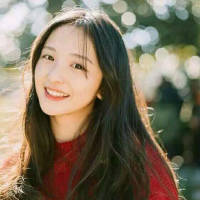 “深交与否随你意。”  ??... 如果伤痕能用创口贴弥