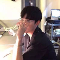 等你音信全无，我再去喜欢这世间万物 当朋友问你关于我 我