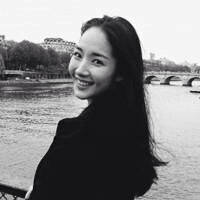 晚笙。 轩羽妮。 拼了命地去