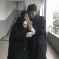 我很懒 懒到连心里的那个人都懒得换. 我们没有任何选择的余
