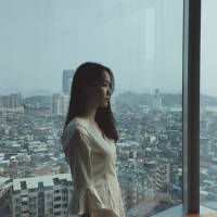 体温 于嘲讽的扭曲心跳中，