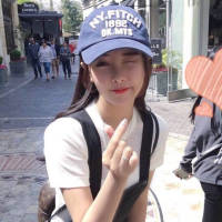 人最大的修养 是知人不评人 深情不矫情，随意也在
