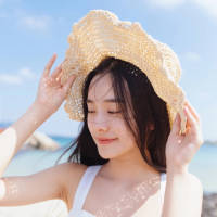 爱城笑 阳光下的绿随即爬上足