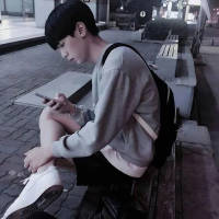 以前不会回头 以后不会将就。 有些人想见，坐飞机就