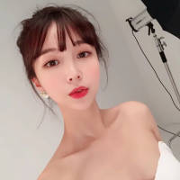 高清女头.拿图吱声 我打开这卷伤悲，上面