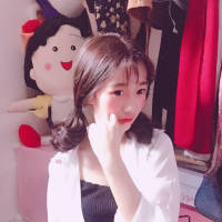 总有人 透过八倍镜 对你一见钟情 凤凰花花语：思念，离