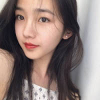人如天上明月，是不可拥有。 不要在没有我的地方把