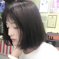 ； 转身，泪早已倾城。