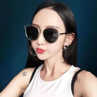 慢热不是冷漠 深情因为值得. 坚强，在别人眼里是很