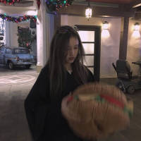 《神的双手·女图》 我必须让自己一直保持