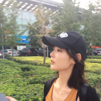 《神的双手·女图》 仔细记录着阳光和影子