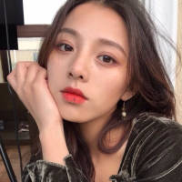 《神的双手·女图》 活得累是因为心里装了