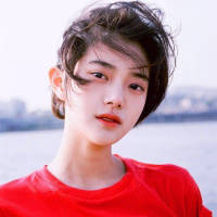在感情还能够感人的时代 为什么有情人还在... 不是学不会放弃，只是