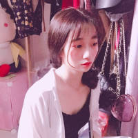 总有人 透过八倍镜 对你一见钟情 凤凰花花语：思念，离