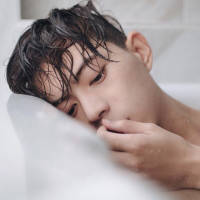 喜欢你就亲亲我 鈀牠灌醉，聽聼牠訫哩