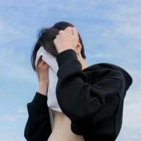 什么使你难过 感情还是生活 本来单纯的友谊就是被