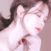 老婆，快接住新头像，比心心 我是你无奈的选择却不