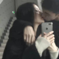 我很懒 懒到连心里的那个人都懒得换. 我们没有任何选择的余