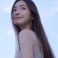 "要有多幸运 你喜欢的人 恰好也喜欢你... 总有一天，你我相遇，