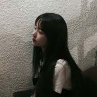感情让我难过 生活也不放过我. 我莫名其妙地笑了，原