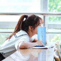 唯美情侣头像。 女强人的定义是什么?