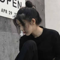 我谈了一场恋爱 最后分开了也没能抱抱他 谁说。谁说。一个人寂