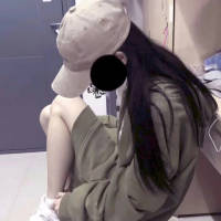 我可能有病喜欢把周围的人逼走后感慨自己... 你给予她的拥是我骨子