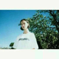 白边女头，愿你喜 从忍不住到忍得住 然