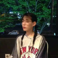 我笑的多狼狈多心碎也