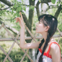 别来无恙你在心上 空虚敲了门问我在吗？