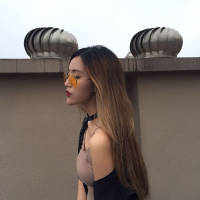 喜 我微笑時，是因爲我想
