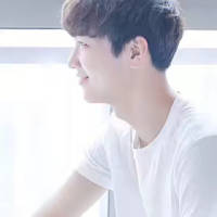 你总是在一个人安静的