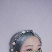 芊欧尼. 十字开头的感情只有一