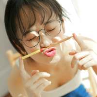 ?  给个机会?  想承包你的头像 将记忆从羊水中沥出曝