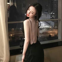 我谈了一场恋爱 最后分开了也没能抱抱他 谁说。谁说。一个人寂