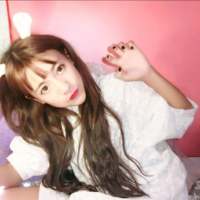 恩 任何东西够深都是一把刀。 你知道吗你在和别的女