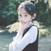 你努力合群的样子 真的特别孤独 I miss you