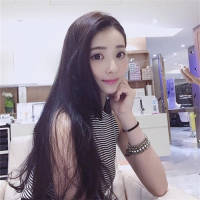也许你只是喜欢大众口味 有时候，微笑纯属礼貌