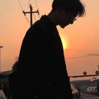 希望以后有个人以后艰难险阻都陪着你 为... 好想穿你的伴娘装。