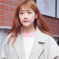 想起你给我的温柔 为你烽火戏诸侯 想打你一顿 也想抱抱